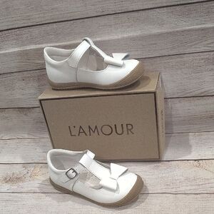 L'Amour White and Tan Dress Shoes with Classic Mary Jane Style